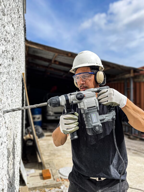 ROTOMARTILLO 26MM,1050W 4.5J GLADIATOR PRO RM926M